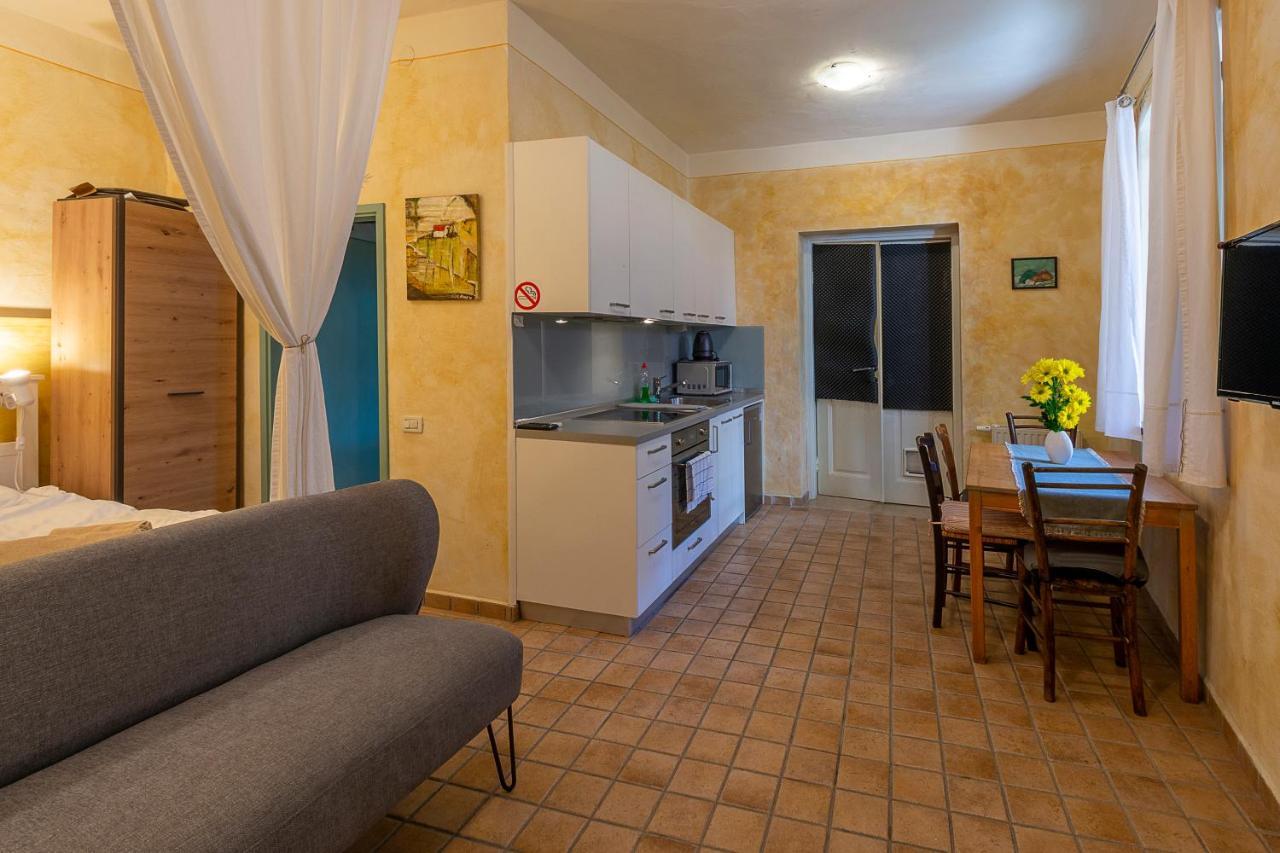Alighieri Unique Appartement Pula Buitenkant foto