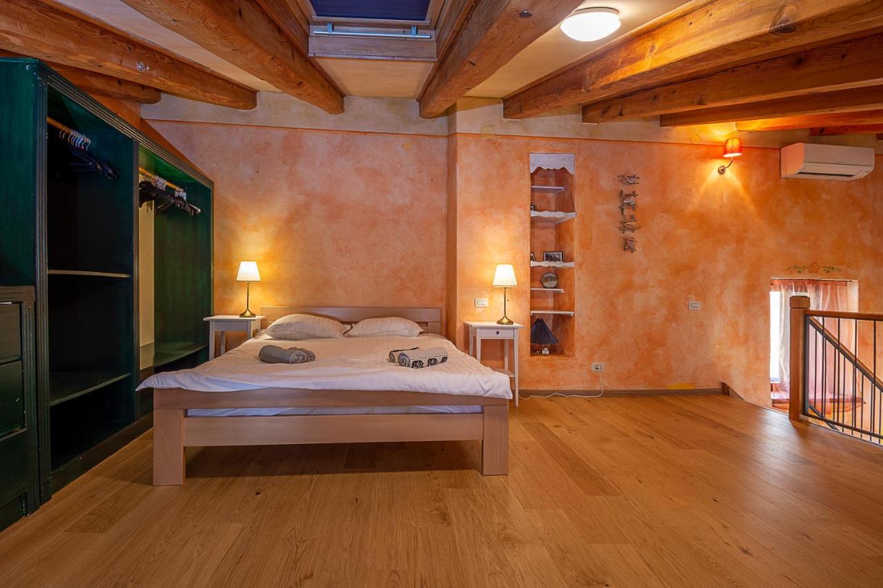 Alighieri Unique Appartement Pula Buitenkant foto